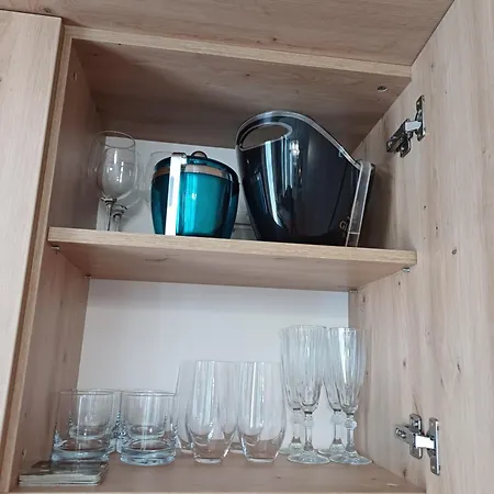 Dina - 68 Lägenhet *