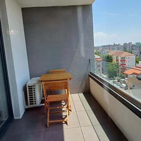 Dina - 68 Lägenhet *