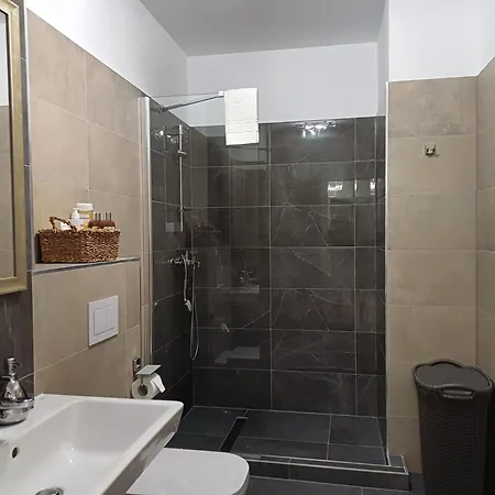 Dina - 68 Апартаменты