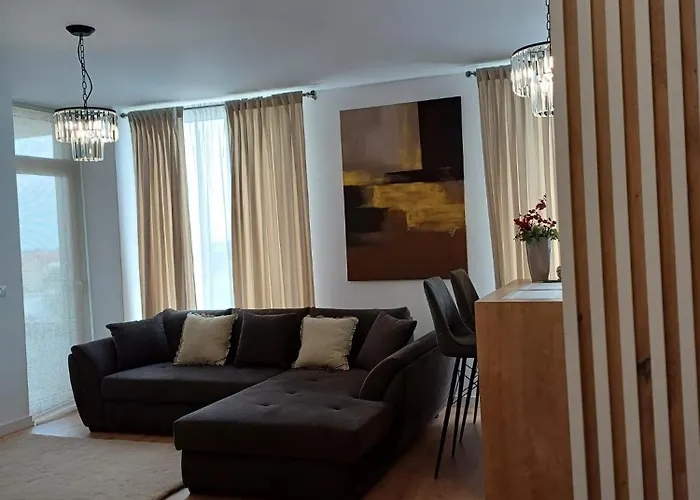 Apartment Dina - 68 *