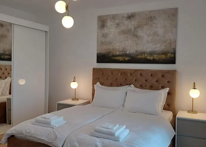 Dina - 68 Apartment *